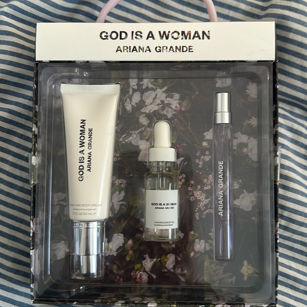 God is a Women, Ariana Grande